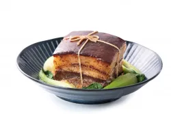 Cerdo dongpo un plato delicioso y famoso con una historia de más de 900 años