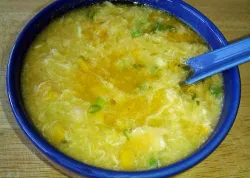 Sopa de chalotas y maíz tierno